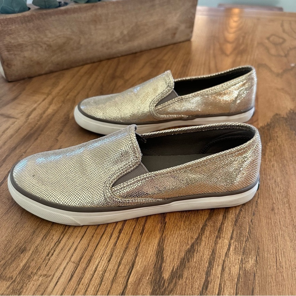 Sperry Seaside Embossed Slide On Sneaker Gold Metallic Shimmer Women’s Size 9.5 - Picture 3 of 10